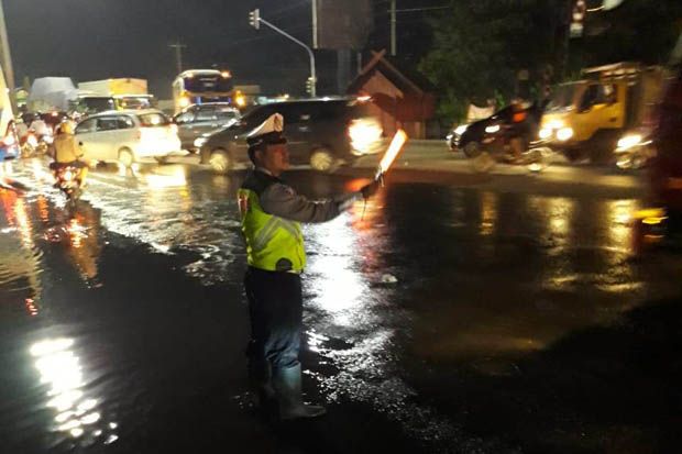 Hujan Deras Lagi, Banjir...