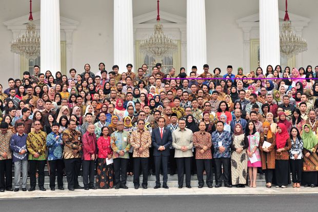 Jokowi Imbau Humas Ikut...