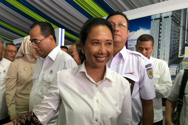 Menteri Rini Akui Pembangunan...