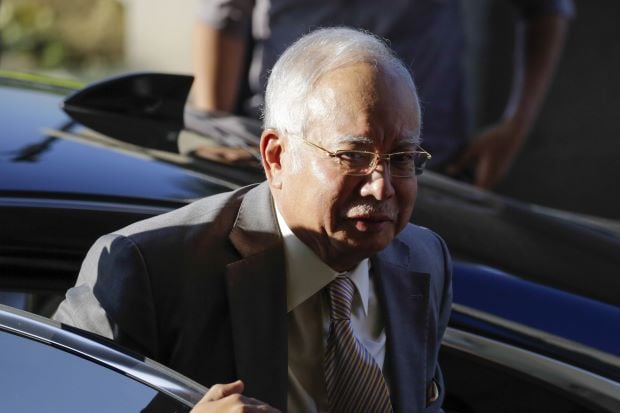 KPK Malaysia Tangkap...