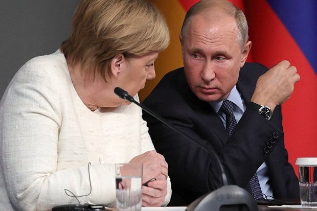 Lewat Telepon, Putin-Merkel...