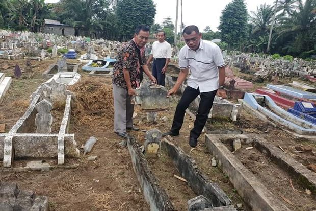 Geger! Sejumlah Kuburan...