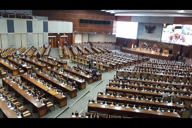 Rapat Paripurna DPR...