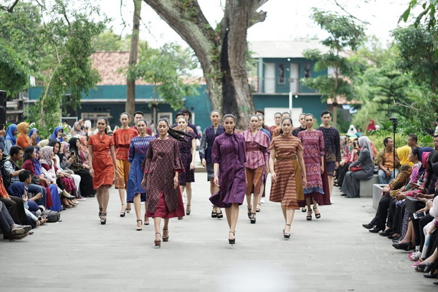 Tenun Ikat Kota Kediri...