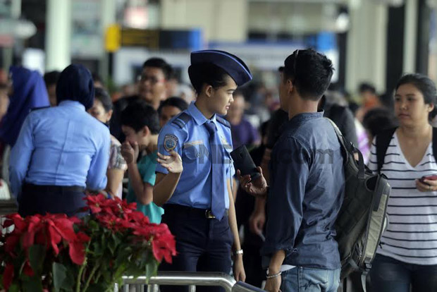 Mulai Bersiap, Bandara...