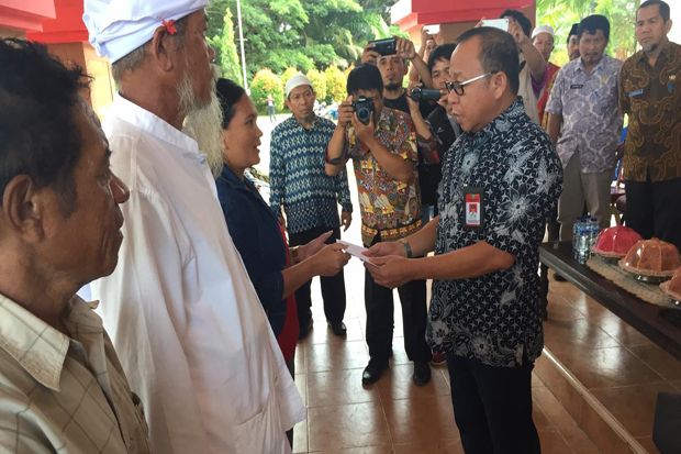 Jelang Natal Bupati...
