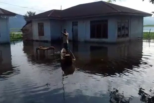 Ratusan Rumah di Kota...