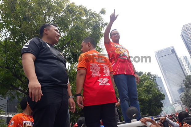 Jadi Juara, Jakmania...