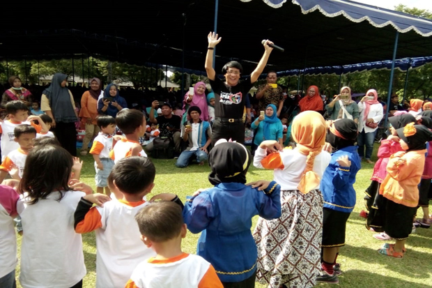 Penuhi Hak Anak, Ribuan...