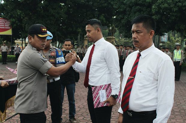 Kapolres Asahan Berikan...