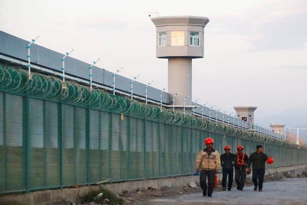 Tempat Muslim Uighur...