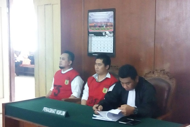 Sidang Acuan, Keluarga...