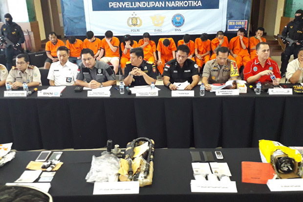 Jelang Tahun Baru, Peredaran...