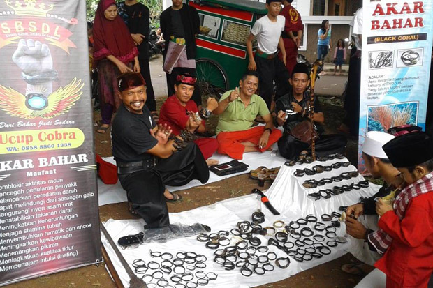 Melestarikan Budaya...
