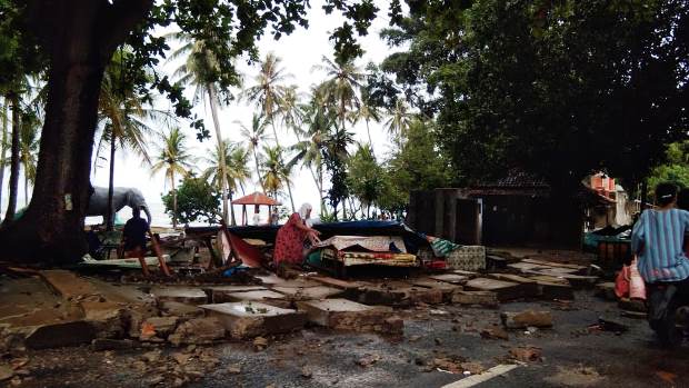 Tsunami Selat Sunda,...