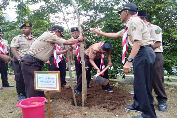 Atikoh Ajak Masyarakat...