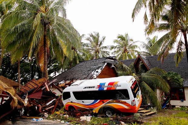 Tsunami Selat Sunda,...
