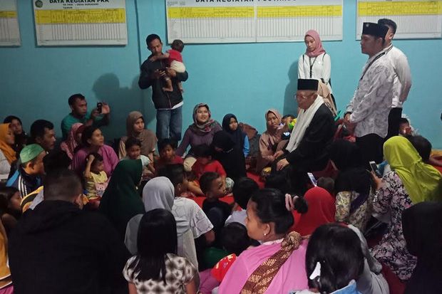 Kepada Pengungsi Tsunami,...