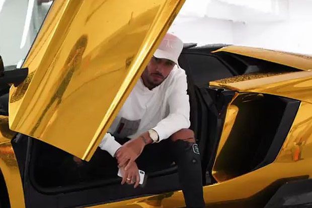 Aubameyang Rayakan Natal...