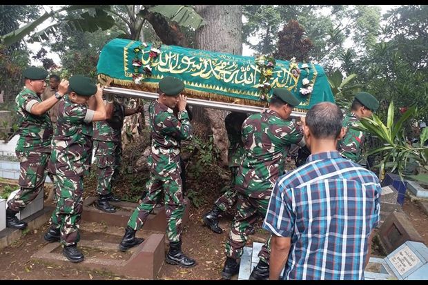 Kostrad Berduka, Keluarga...