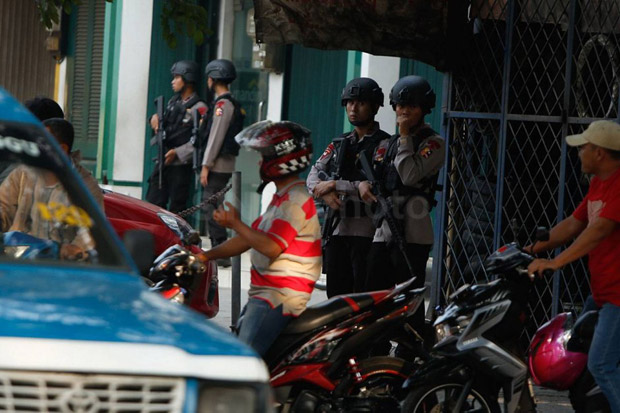 Kasus Brimob Dikeroyok...