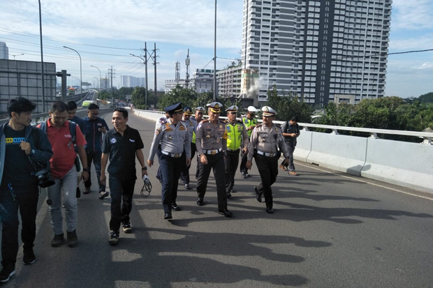 Penutupan Flyover Cengkareng...