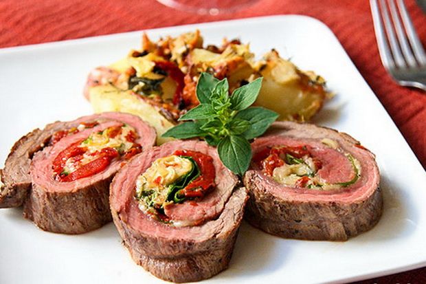 Daging Gulung, Sajian...