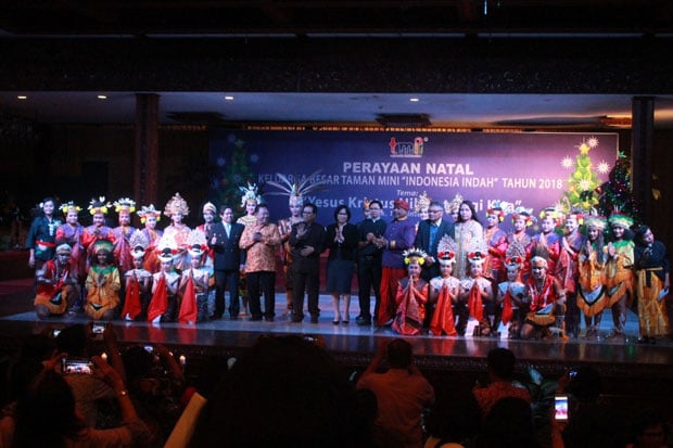 Rayakan Natal 2018,...
