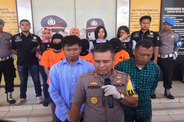 Polisi Bongkar Pertunjukan...