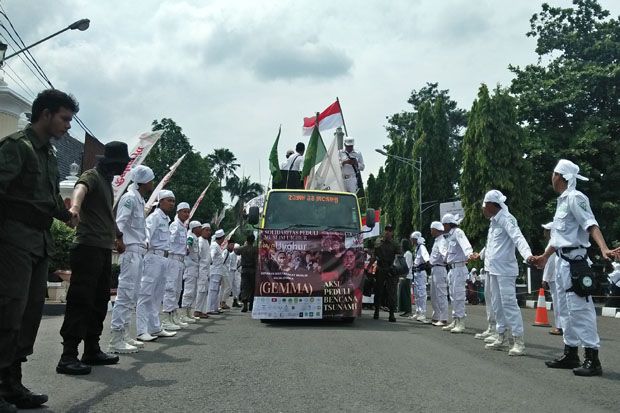 Warga Majalengka Gelar...