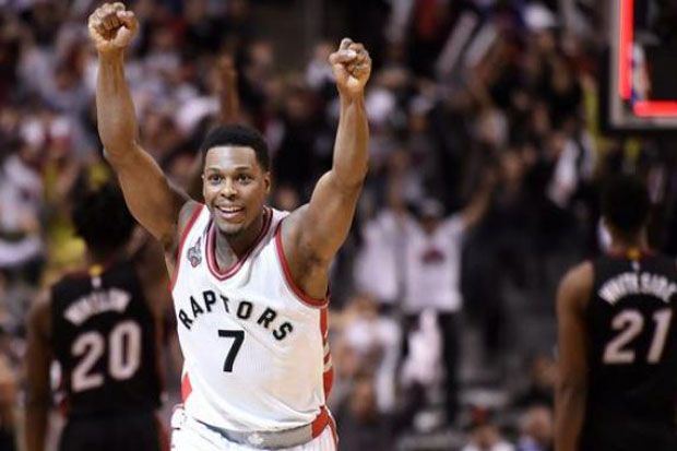 Toronto Raptors Bermain...
