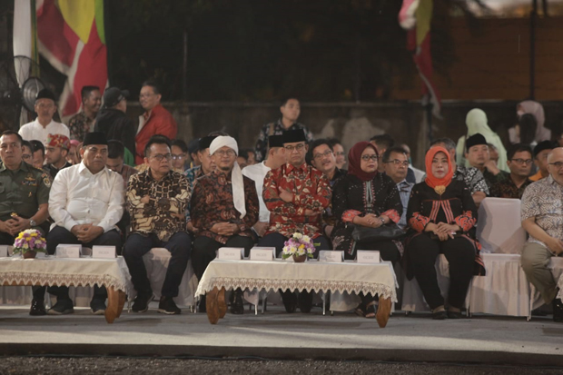 Beri Tausiah di Nikah...