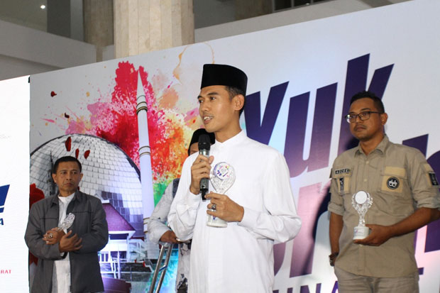 Dapat Penghargaan Tokoh...