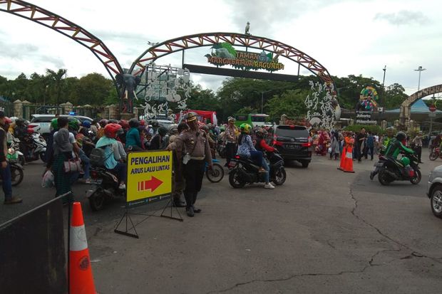 Libur Tahun Baru, Hampir...