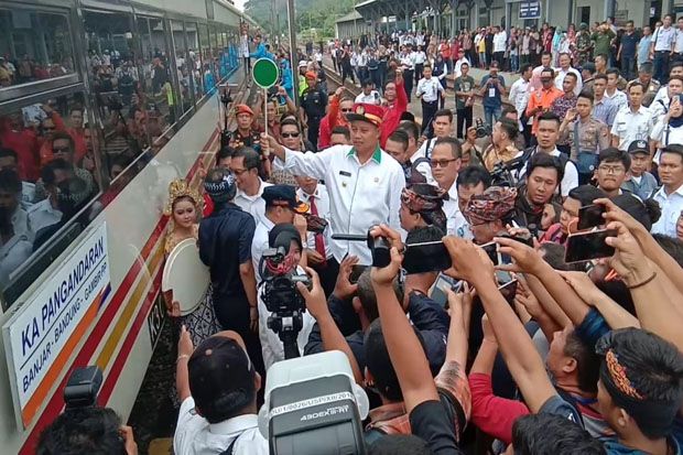 KA Pangandaran Resmi...