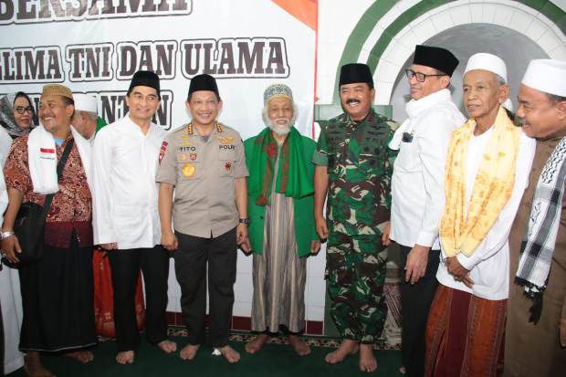 Kapolri dan Panglima...