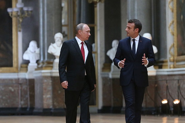Telepon Putin, Macron...