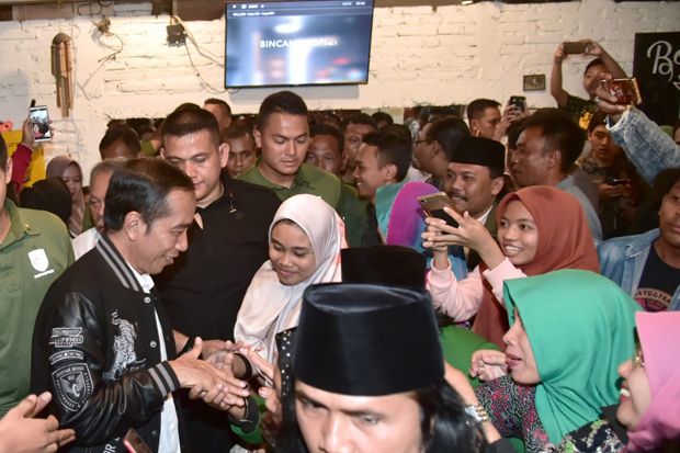 Jokowi Ngopi Bareng...
