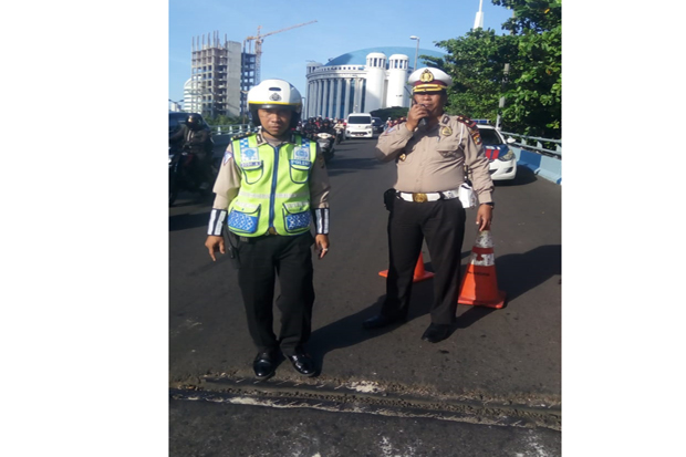 Flyover Kembali Alami...