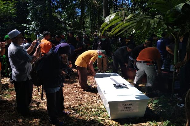 5 Jenazah Korban Tsunami...
