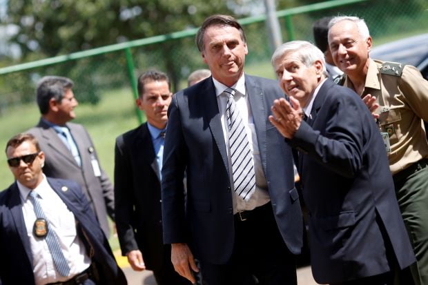 Bolsonaro Buka Pintu...
