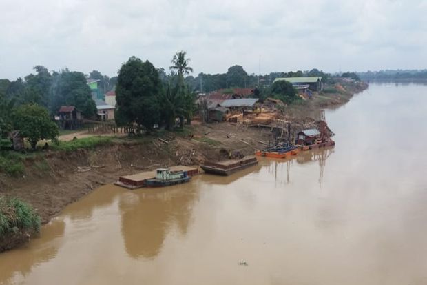 Tambang Pasir Ilegal...