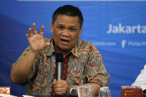 Polemik Debat, Pengamat:...