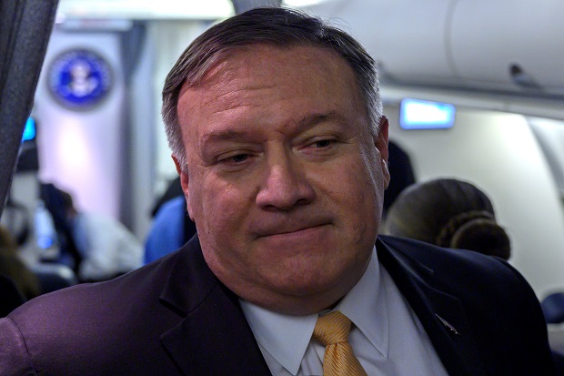 Pompeo Tegaskan Penarikan...