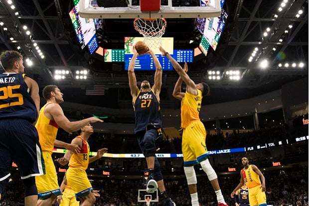 Milwaukee Bucks Dongkel...