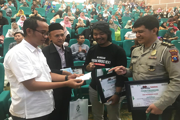 UIN Sunan Ampel dan...