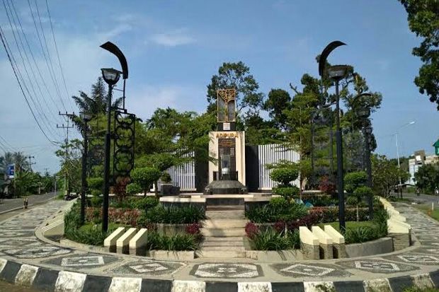 Bupati Dodi Reza Kembalikan...