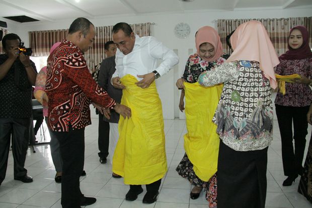 Kunjungi Labuhan Batu,...