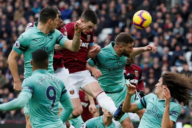 Babak I: Arsenal Kesulitan...