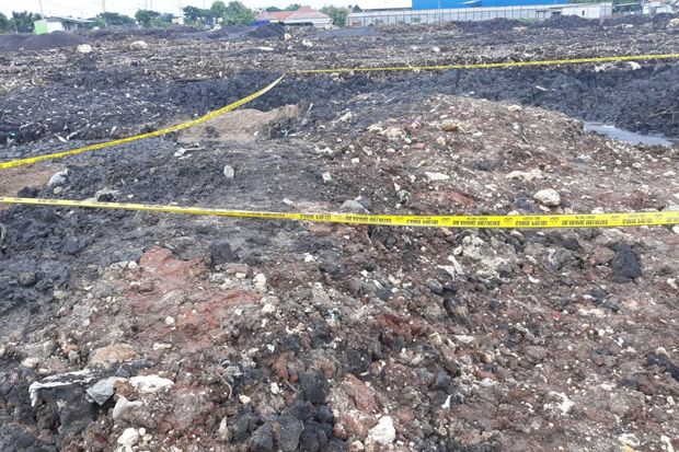 Terperosok ke Tanah...